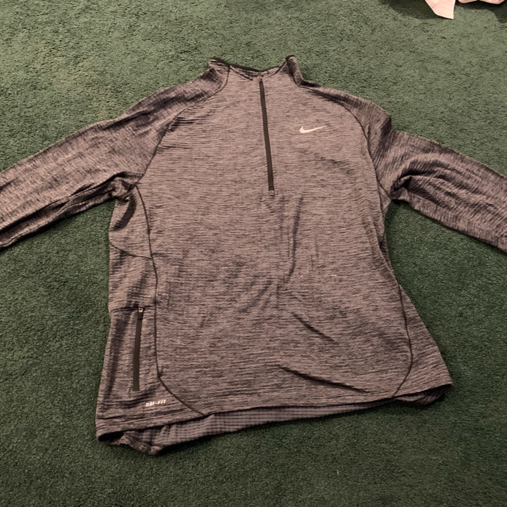 Nike Dry-Fit Long Sleeve - MENS SIZE XL